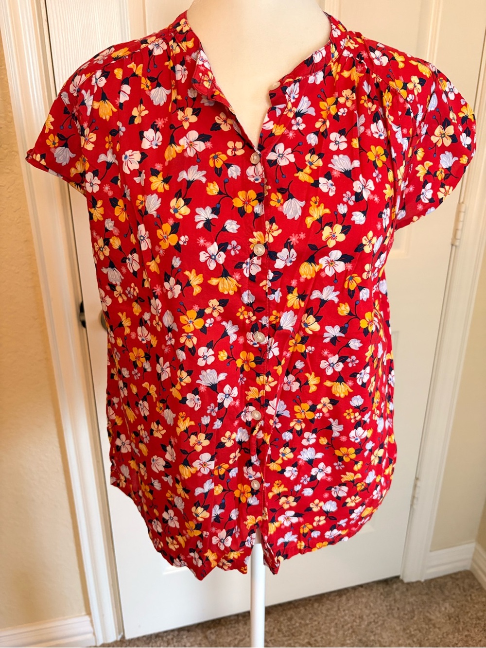 Old Navy Red Floral Button-Front Blouse with Yellow & White Accents